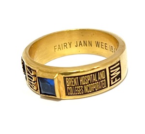 Anillo de latón moderno personalizado de fábrica original con circonita unisex - Product Image 4