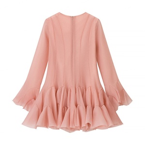 เดรสลำลองสั้นสำหรับผู้หญิง คอกลม แขนยาว ติดกระดุม ทรงเอไลน์สไตล์วินเทจ 2 สี รับผลิตแบบ OEM - Product Image 3