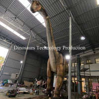 Modèle de dinosaure animatronique personnalisé à demi-corps pour parc aquatique jurassique ou exposition de tête de Diplodocus robotique faite à la main