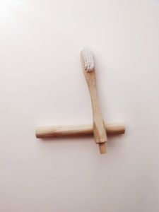 <span class=keywords><strong>Brosse</strong></span> à dents en bambou biodégradable avec tête remplaçable, <span class=keywords><strong>brosse</strong></span> à dents en bambou au charbon de bois avec tête interchangeable - Product Image 2