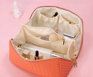 Custom Large Capacity Travel Cosmetic Bag-Waterproof Polyester Zipper <b>Makeup</b> Organizer with Handle & Dividers for Lady - Product Image 4