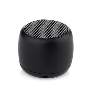 Mini Altavoz Inalámbrico Portátil para Exteriores con Diseño de Pistola de Acero, Tamaño Pequeño y Potencia de Bajos - Product Image 1