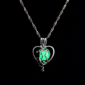 Glow in the Dark Halloween Luminous Bead Peach Heart Cat Pendant Night Lights Necklace of Women - Product Image 4