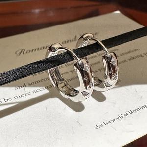 Pendientes de Plata de Ley S925 con Diseño de Estrella, Aros Sencillos, Modernos, Estilo Americano Vintage, Dulces, Geniales y Elegantes - Product Image 1