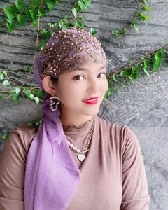 Sombrero con Cuentas Acrílicas Estilo Vintage, Ideal para Conjuntos de Fiesta Femeninos, Transpirable y Ecológico para Todas las Estaciones - Product Image 1