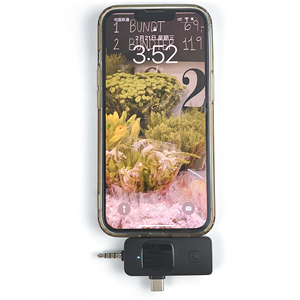 Fábrica 3-en-1 Micrófono dual Lavalier Micrófono inalámbrico Receptor dinámico portátil Micrófono con clip iPhone Cámara portátil Escritorio de mano - Product Image 5