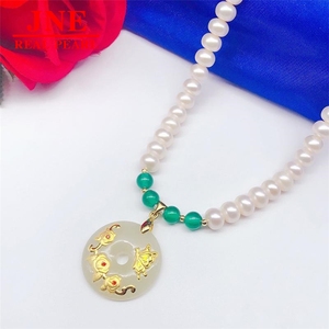 ของขวัญวันแม่ ไข่มุกน้ำจืดธรรมชาติ หยกเหอเถียนทรงเกือบกลม ลูกบอลทองคำ 18K รูปปลาคาร์พแฟนซี รูปน้ำเต้า รูปผีเสื้อแห่งความรัก - Product Image 4