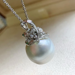 จี้ไข่มุกเซาท์ซีบาร็อคสีขาวทอง 18K ประดับเพชรทรงโบว์ สำหรับผู้หญิง เครื่องประดับไข่มุกน้ำเค็มสุดหรู ของขวัญขายส่ง - Product Image 3