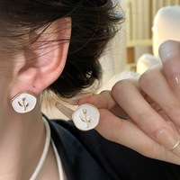 S925 argent aiguille simple tempérament géométrie goutte glaçure fleur boucles d'oreilles pour les femmes Light Luxen cravate petites boucles d'oreilles rose fraîche