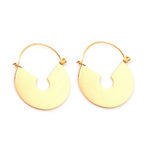 Pendientes de Aro Geométricos Minimalistas de Acero Inoxidable con Baño de Oro de 18K para Mujer, Pendientes Huggie Grandes Redondos con Diseño Hueco - Product Image 1