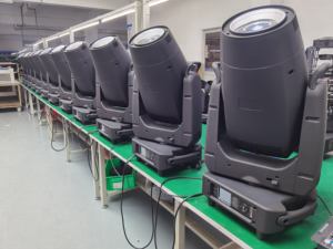 Projecteur LED à tête mobile 700W DMX512 34CH pour événements théâtraux avec effet de lumière douce par atomisation - Product Image 6