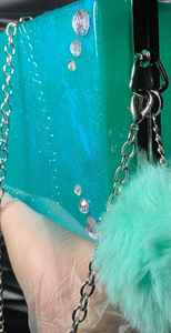 Bolso de Mano de Resina de Diseño Artesanal para Mujer con Elegante Patrón, Construcción Ligera y Diseño Colorido - Product Image 2