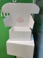 Boîte en papier personnalisée pour téléphone, emballage pour gadgets, au détail, couverture arrière pour téléphone, 50 pièces