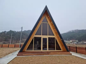 Mini-villas modulaires Airbnb, maison préfabriquée à toit triangulaire, construction en acier, Philippines - Product Image 2