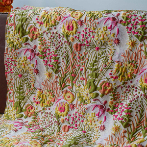Vente en gros de tissu de brocart Jacquard 3d floral de luxe de style français pour la confection de vêtements ou de sacs - Product Image 3