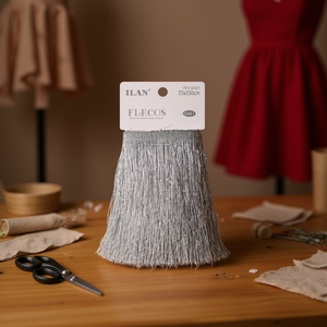 Striscia di frange Ilan Fleco 15x150cm colore argento per decorazioni e artigianato - Product Image 3