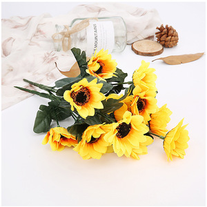 Ramos de Girasoles Artificiales para el Día de San Valentín, Bodas, Decoración del Hogar, Fotografía, Hoteles y Proyectos de Venta al por Mayor Transfronterizos - Product Image 6
