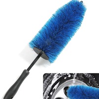Ensemble d'outils de lavage de voiture universel Brosse de nettoyage de cache-moyeu en plastique et brosse à poussière Accessoires de détail automobile
