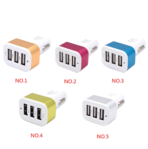 Chargeur <span class=keywords><strong>de</strong></span> voiture multifonctionnel 12V avec trois ports USB Composants électroniques Chargeur <span class=keywords><strong>de</strong></span> téléphone portable pour véhicules - Product Image 6