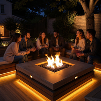 Grande table de foyer extérieure 6 places pour les réunions de famille sur la terrasse