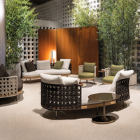 Ensemble de canapés et chaises d'extérieur en teck nordique - Meubles de patio en bois massif résistants aux UV et imperméables pour villas, hôtels, maisons d'hôtes