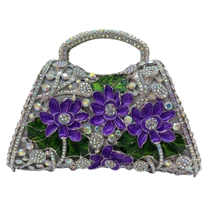 Bolso de mano vintage con flores y cristales para mujer, con asa superior y pedrería, ideal para fiestas y cenas. - Product Image 6