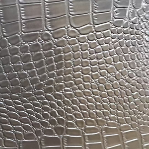 高級クロコダイルテクスチャ本革プレミアムエンボス加工革（バッグ、財布、自動車内装用） - Product Image 2