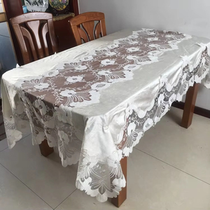 Mantel de Encaje Floral Blanco Bordado, Cubierta de Mesa Vintage de Lujo con Borde Festoneado para Banquetes de Boda y Decoración Sofisticada del Hogar - Product Image 2