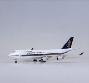 โมเดลเครื่องบินเรซิ่นขนาด 47 ซม. อัตราส่วน 1/160 โบอิ้ง 747 สายการบินสิงคโปร์ รุ่น <span class=keywords><strong>B747</strong></span> รับทำโลโก้ตามสั่ง (OEM) - Product Image 2