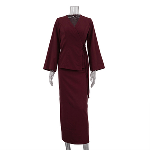 Bộ trang phục nữ thời trang thanh lịch hai mảnh gồm áo và chân váy dài, kiểu dáng kín đáo, bán buôn mùa thu <span class=keywords><strong>2025</strong></span> - Product Image 4