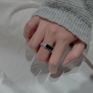 Anillo de Plata de Ley S925 de Estilo Vintage con Circonita Densa, Diseño Simple con Gota Negra Esmaltada, Incrustaciones Modernas - Product Image 3