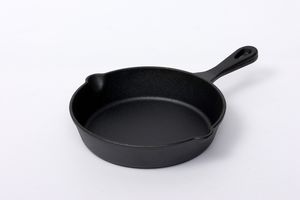 Juego de <span class=keywords><strong>3</strong></span> Sartenes de Hierro Fundido <span class=keywords><strong>Utopia</strong></span> Kitchen Classic, Sartén de Chef de 10 Pulgadas, Pre-Sazonada, Apta para Horno/Estufa/Parrilla/Brasero, Fácil de Usar - Product Image 3