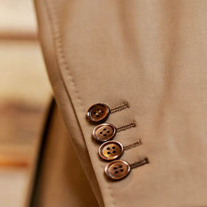 Elegante Blazer de Boda Color Camel Claro, Traje de <span class=keywords><strong>Hombre</strong></span> con Corte Entallado, Lana Suave, Pajarita y Pañuelo de Bolsillo <span class=keywords><strong>para</strong></span> Ocasiones Ceremoniales - Product Image 2