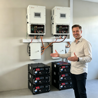 Batterie solaire 48V 200Ah 300Ah 400Ah 600Ah 10kWh 20kWh 30kWh, pack de batteries LiFePO4 51.2V, modulaire et empilable pour serveur, maison, ferme, rack