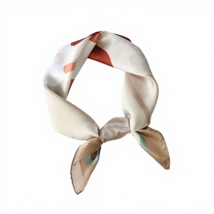 Pañuelo de Moda para Mujer con Estampado Artístico Digital en Poliéster para Uso Diario al Aire Libre - Product Image 4