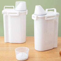 Distributeur de lessive hermétique sur mesure en plastique avec tasse graduée pour l'organisation de la buanderie