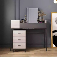 Ensembles de meubles de chambre modernes et économiques : lit de rangement avec tables de chevet, armoire coulissante et coiffeuse pour appartement studio