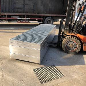 כיסוי תעלת ניקוז תעשייתי חיצוני מודרני מפלדה מגולוונת עמידה בפני חלודה, אש והחלקה, בעל חוזק גבוה - Product Image 6