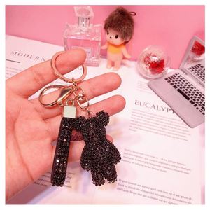 Porte-clés fantaisie en forme d'ours orné de strass et de diamants, avec sangle en cuir, pour clés de voiture ou pendentif de sac - Product Image 3