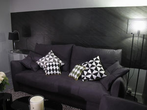 Revêtements muraux en pierre d'ardoise noire Deoli Line, finition à texture linéaire, design traditionnel, maisons intérieures du Rajasthan - Product Image 6