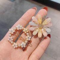 Set Jepit Rambut Wanita, Lucu Kecil Daisy Kupu-kupu Girly 4-Piece Jepit Rambut Mutiara Rhinestones Jepit Rambut untuk Anak Perempuan