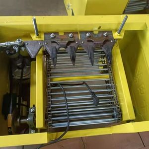 Machine industrielle à ail 500 kg/h, machine à couper les racines d'ail pour ail sec/ail humide - Product Image 5