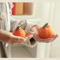Grande bougie artisanale réaliste en forme de mandarine Shiranui, orange, en paraffine, parfumée pour l'aromathérapie, personnalisable pour Noël