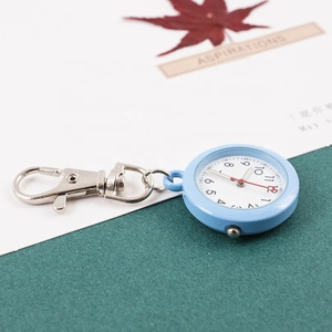 <span class=keywords><strong>Montre</strong></span> de <span class=keywords><strong>poche</strong></span> vintage à quartz pour <span class=keywords><strong>femme</strong></span>, populaire et tendance, avec bracelet en acier inoxydable, broche et porte-clés - Product Image 4