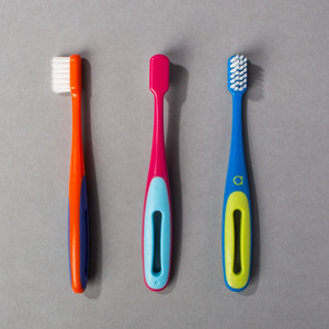 Cepillo de dientes para bebé, cerdas suaves de nailon, colorido, para uso doméstico infantil - Product Image 1