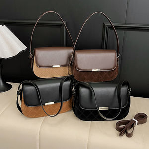 Sac messager pour femme en PU de haute qualité. La doublure intérieure est en polyester. Il convient à un usage quotidien.2217 - Product Image 1