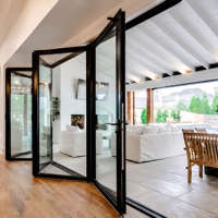 Portes coulissantes pliantes en aluminium, modernes, étanches, pour patio extérieur, système de portes en verre multi-plis pour cour et villa