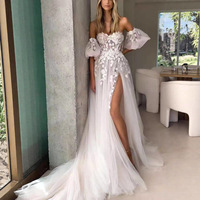 Robes de mariée longues avec appliques florales en dentelle, décolleté cœur, épaules dénudées et fente