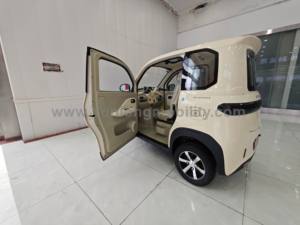 Voiture électrique à bas <span class=keywords><strong>prix</strong></span>, <span class=keywords><strong>scooter</strong></span> fermé, mini-voiture pour adulte, moto, <span class=keywords><strong>scooter</strong></span> électrique à 4 <span class=keywords><strong>roues</strong></span>, mini-véhicule motorisé - Product Image 4