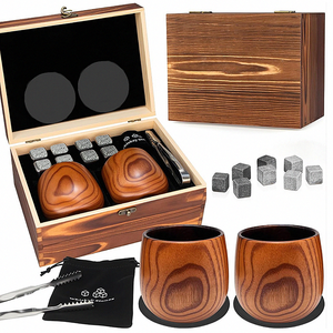 Kit artisanal de bois brûlé pour bourbon, ensemble d'accompagnement <span class=keywords><strong>irlandais</strong></span> avec gobelets gravés à la main et pierres de refroidissement - Product Image 1